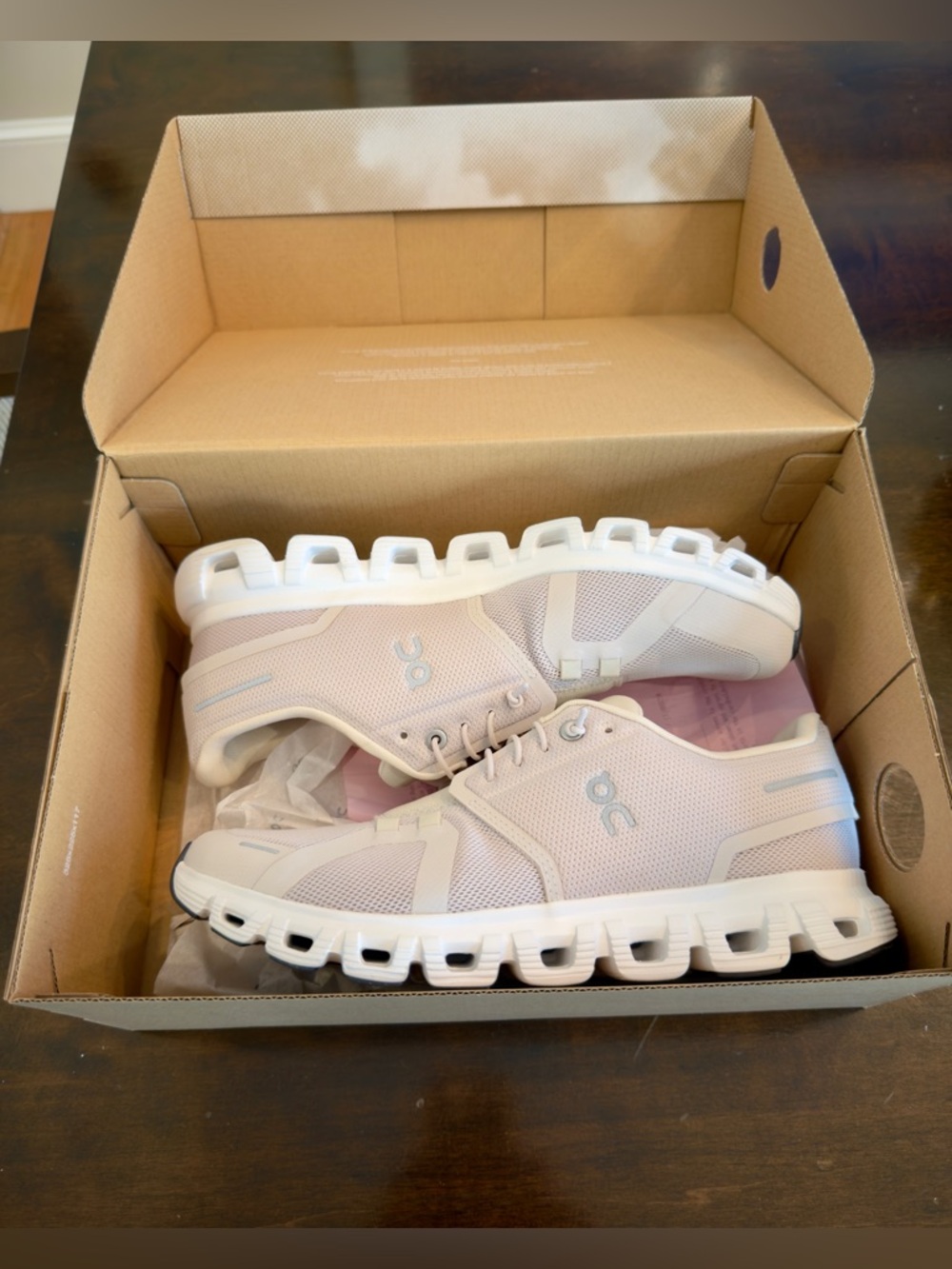 On, Cloud 6 Sneaker in Pearl White size 8 Men’s (Ladies 9.5 equivalent) - Picture 7 of 12
